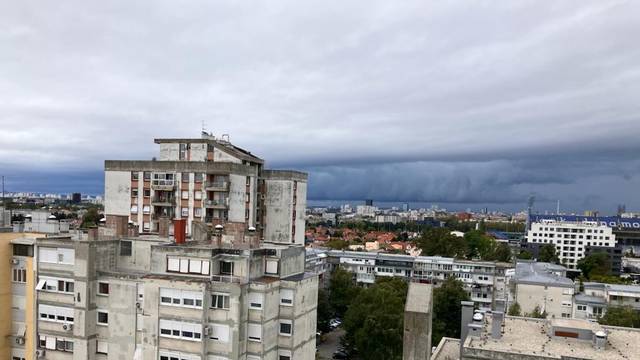 FOTO Pogledajte oluju koja stiže u Zagreb: Na snazi meteoalarm