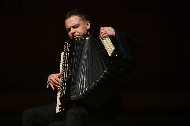 Zagreb: Amira Medunjanin održala je koncert  u Lisinskom 