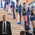 &Scaron;&cacute;urica snimili kako namje&scaron;ta ma&zcaron;oretkinje, on tvrdi: Bog s vama, kakve veze ja imam s tim