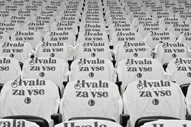 NBA: Los Angeles Lakers at Dallas Mavericks