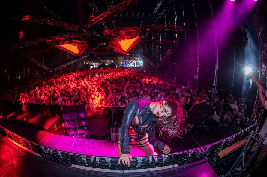 Split -  DJ-a Carl Cox