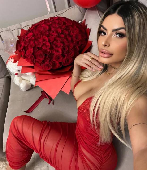 Potrošila milijun eura na izgled! 'Toliko sam lijepa da imam zabranu na dejt aplikacijama'