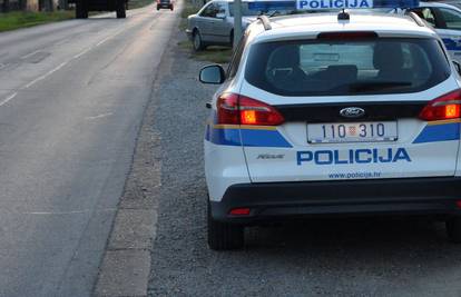 Policajac službenim vozilom udario dijete pokraj Sl. Broda