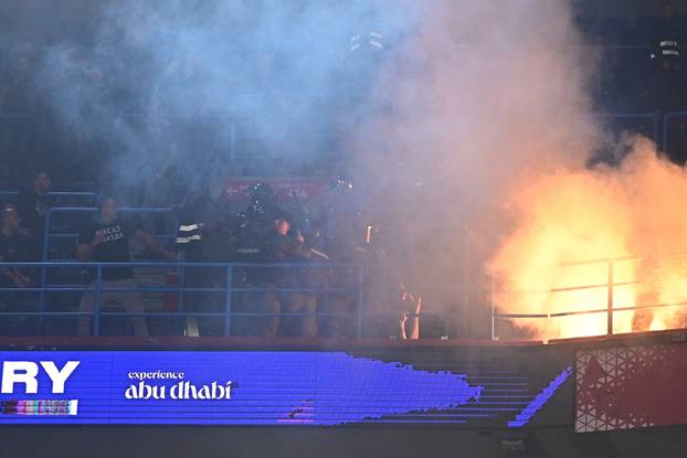 Beograd: Tučnjava navijača i policije na utakmici KK Partizan Mozzart Bet  i KK Crvena zvezda