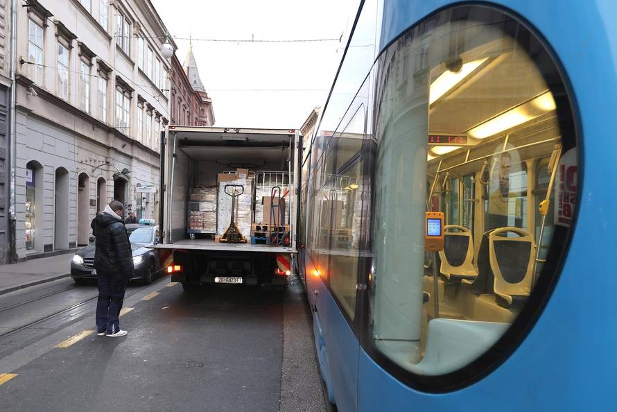 Zagreb: Sudar tramvaja i kamiona u Ilici