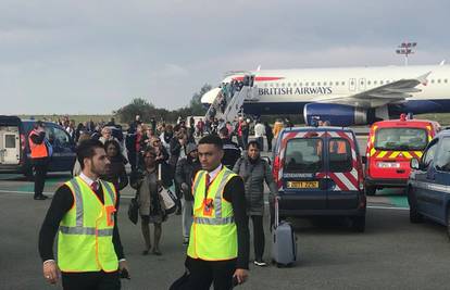 Evakuirali avion u Parizu, ali i otkrili da je uzbuna bila lažna