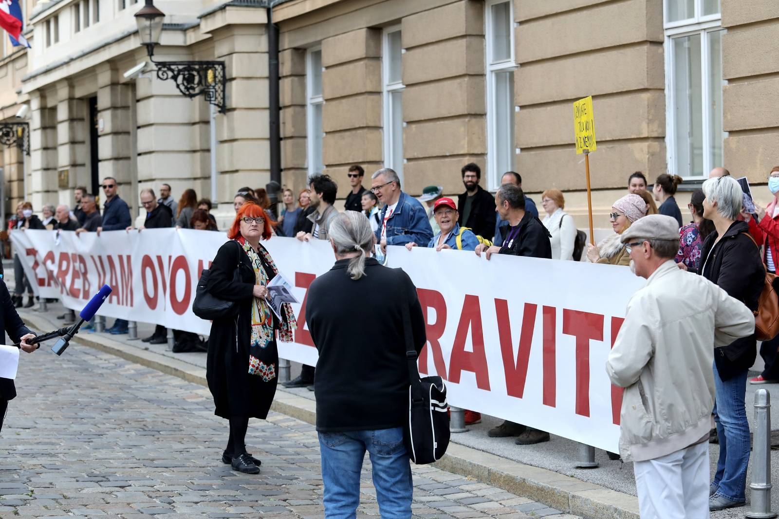 Zagreb: Članovi Lijevog bloka u Gradskoj skupštini proveli noć pred Saborom