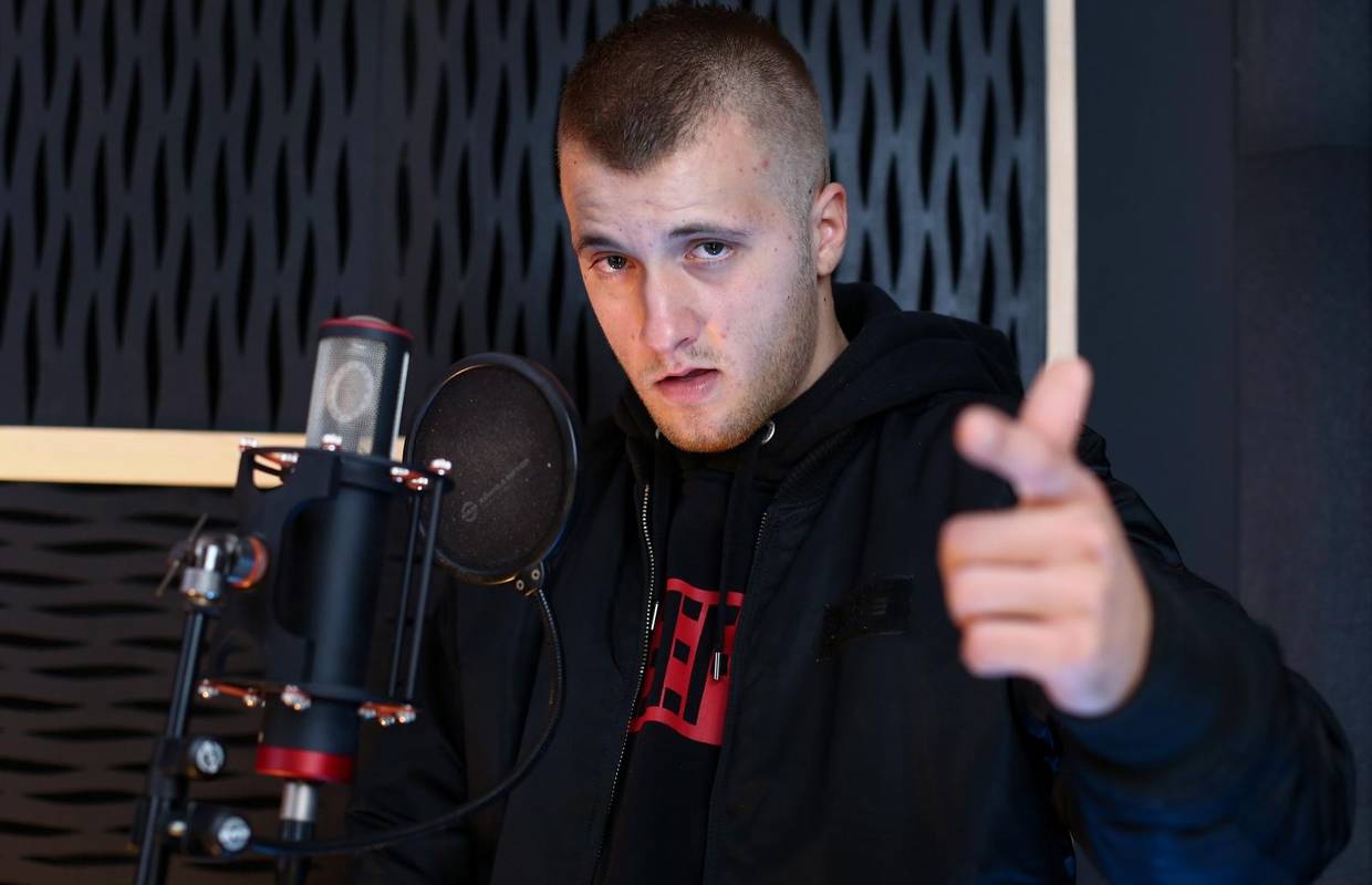 'Kao mali sam ispred ogledala glumio rock zvijezdu, to mi se ostvarilo, ali u drugom žanru'