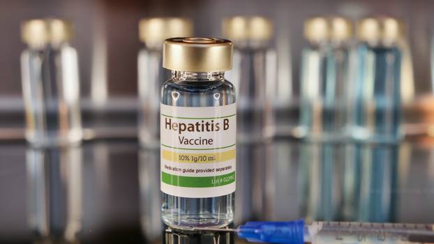 Vial,Of,Hepatitis,B,Vaccine,With,Siringe,On,A,Stainless