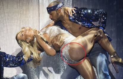 Nimalo glamurozno: Mariah su pukle najlonke nasred guze