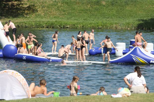 Karlovac: Otvorena sezona kupanja na Foginovom kupalistu