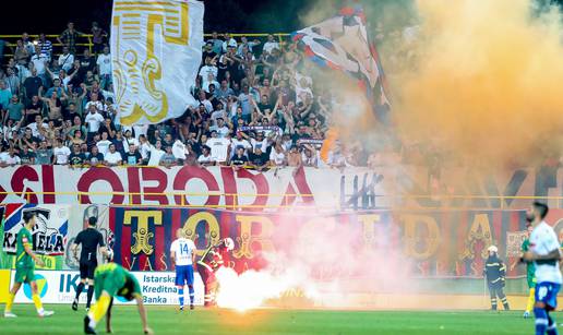 Hajdučka invazija na Drosinu: Kupili ulaznica za pola stadiona!