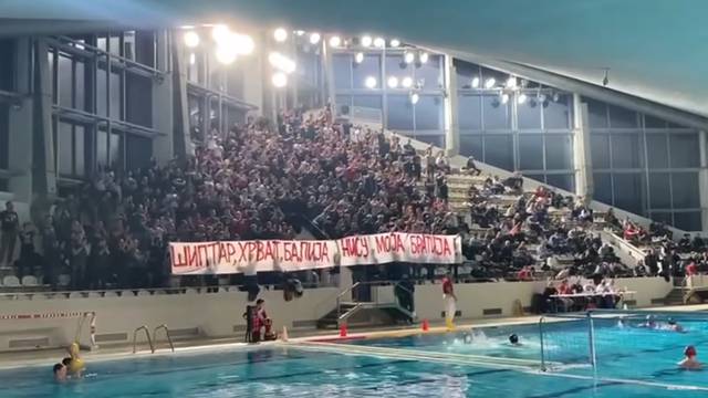 VIDEO Skandal u Srbiji: Delije protestirale protiv hrvatskog trenera i skandirale Mladiću