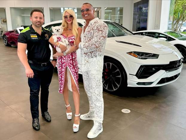 FOTO Odvjetnik platio 70.000 € da mu noge produže 10 cm i želi još: 'Nižim muškarcima je teže!'