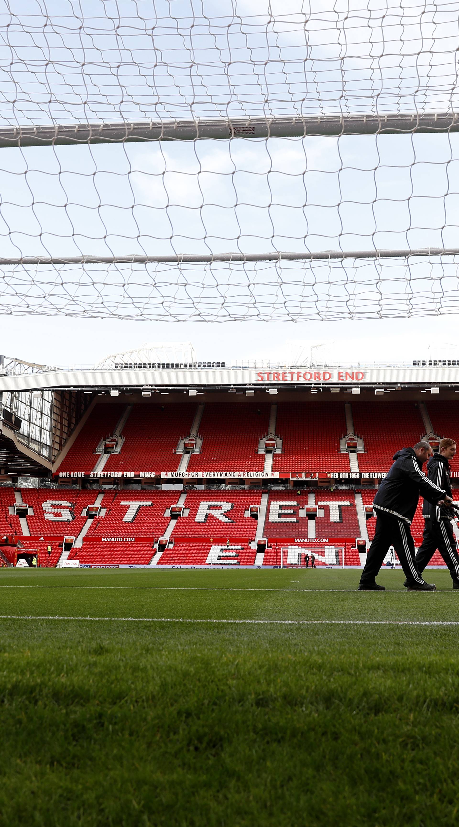 Manchester United v Arsenal - Premier League - Old Trafford