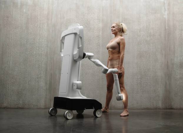 AI robot scans full body for signs oif skin cancer