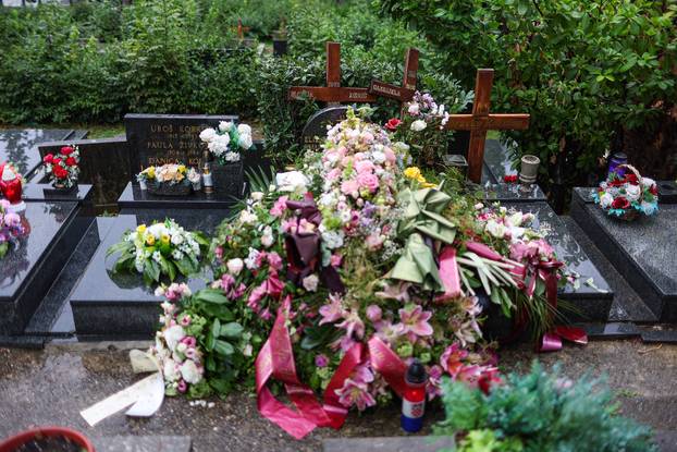 Na Mirogoju pokopana Gabi Novak, sada počiva uz Matiju, Arsena i svoju majku