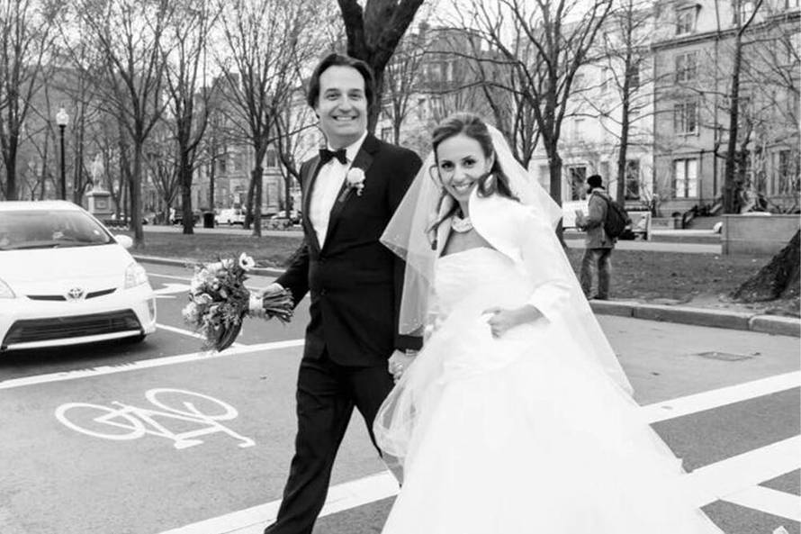 Svekrva Ane Walshe mota se oko kuće nestale Srpkinje: 'Nismo imale dobar odnos'