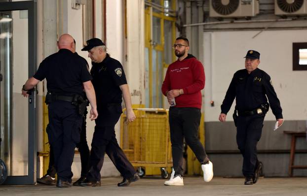 Zagreb: Privođenje osumnjičenih u aferi Taksi