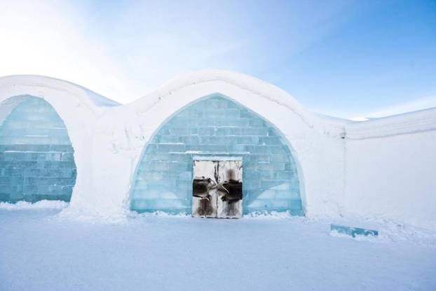 FOTO Hotel koji se svake godine otopi: IceHotel izgleda kao umjetnička galerija od leda