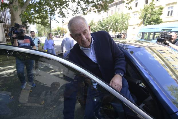 Zagreb: Ivo Sanader nakon izlaska iz zatvora prijavio se u I. Policijsku postaju