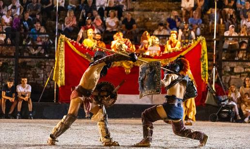FOTO Gladijatori osvojili Arenu i vratili sve nas u antičko doba