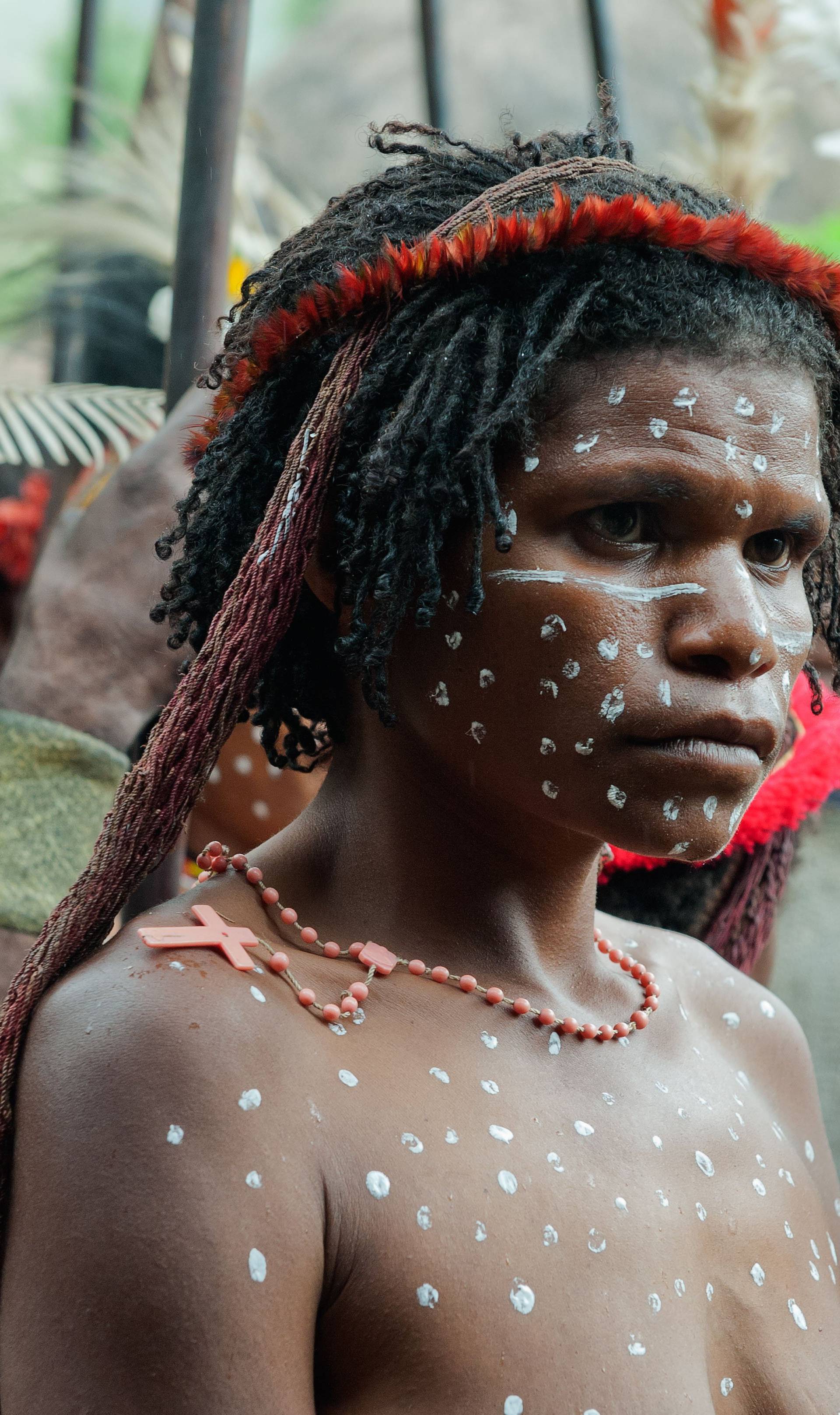 Woman and oldman of a new Guinean tribe Dugum Dani