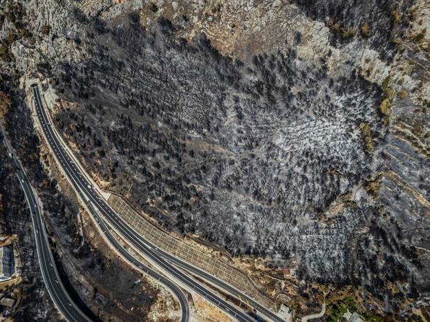 Omiš Borak:  Posljedice požara u mjestu Borak iznad Omiša