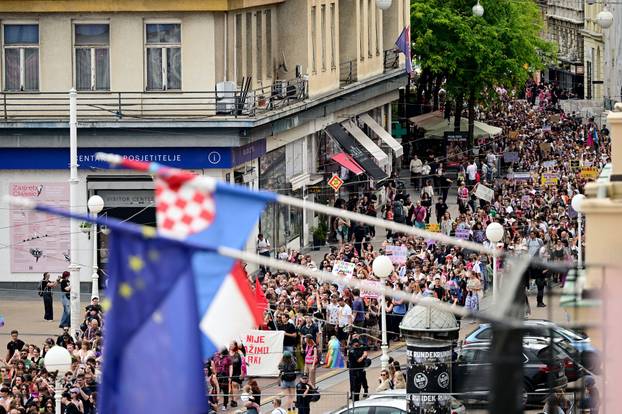 Zagreb: 25. Povorka ponosa LGBTIQ zajednice "Korak po korak, iskorak!"