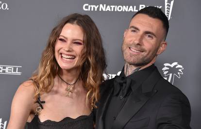 Adam Levine i Behati Prinsloo čekaju treće dijete, kupili su i vilu za peteročlanu obitelj