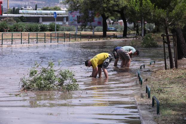 Velike štete u okolici Poljuda nakon oluje koja je poharala Split
