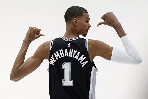 NBA: San Antonio Spurs-Media Day