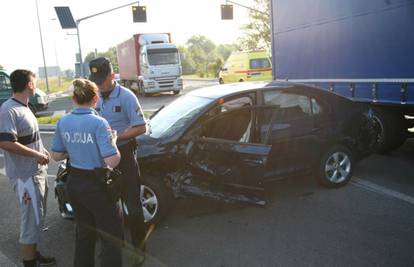 Dvoje ozlijeđenih u prometnoj nesreći kod Velikog Trgovišća