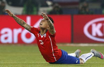 Čile u finalu Copa Americe: Vargas golčinom srušio Peru