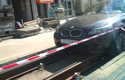 U tri dana treći auto upao u tračnice na Maksimirskoj cesti