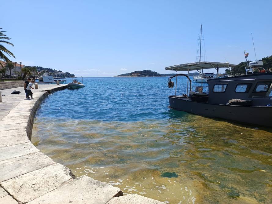 Grad Hvar o izlijevanju goriva: 'Situacija je pod kontrolom, a sva odgovornost je na Ini'