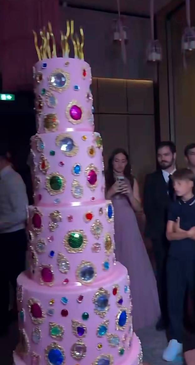 FOTO Karleušine kćeri slavile su rođendan, pogledajte tko je sve stigao na luksuznu proslavu