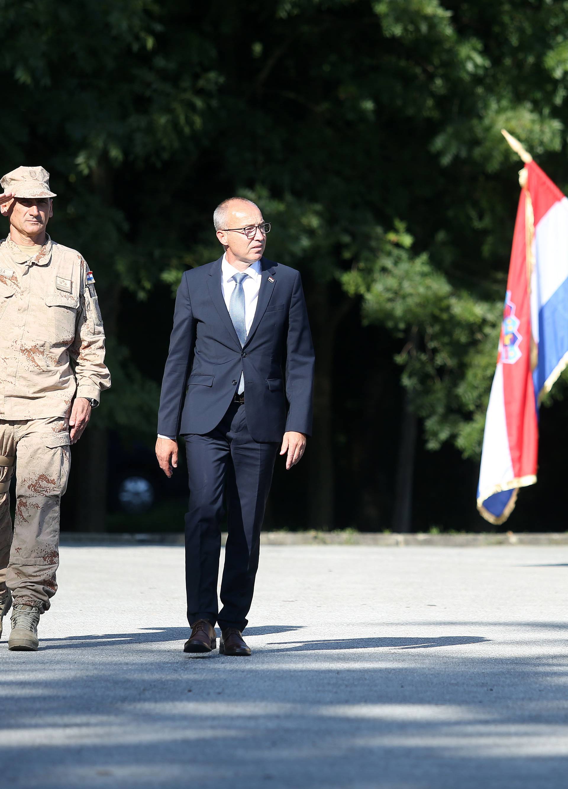 Mamice, jel to tata? Emotivan doček vojnika iz Afganistana...