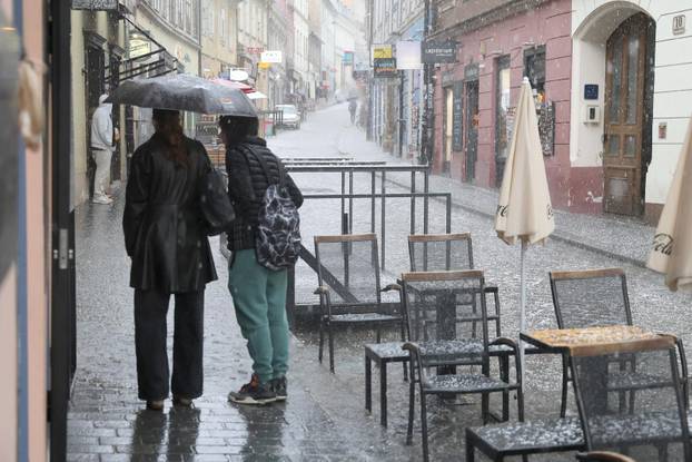 Zagreb: Jaka tuča pogodila Zagreb