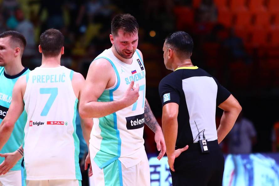 Pirej: Kvalifikacijski košarkaški turnir za Olimpijske igre u Parizu, Slovenija - Hrvatska