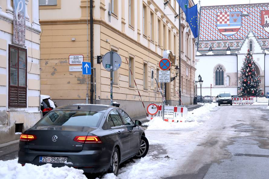 Zagreb: Gornji grad nije očišćen od snijega