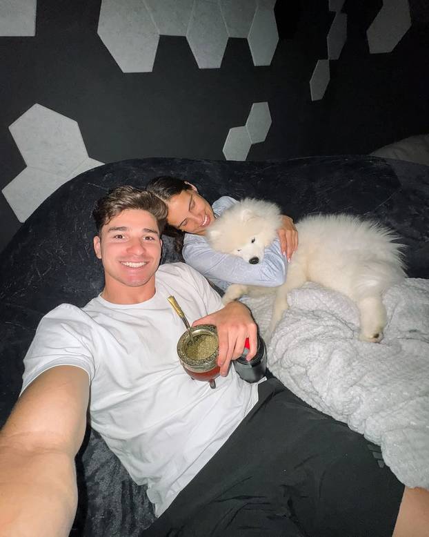 FOTO O potezu njenog momka bruji cijeli svijet. Ona je bivša hokejašica, ali i profesorica...