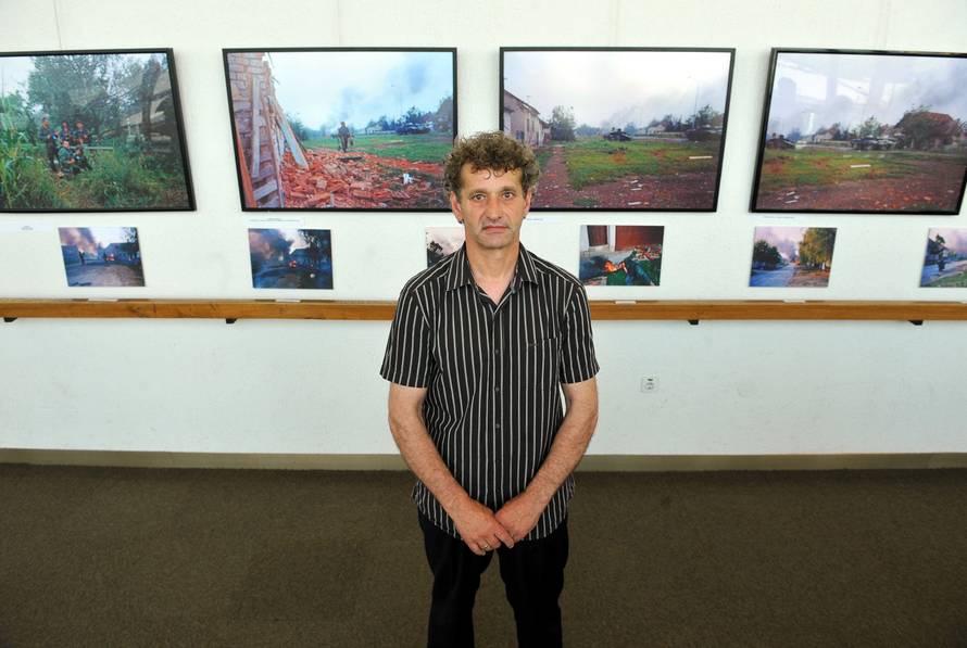 Suborcima obećao da će skupa napisati knjigu no ostao je sam