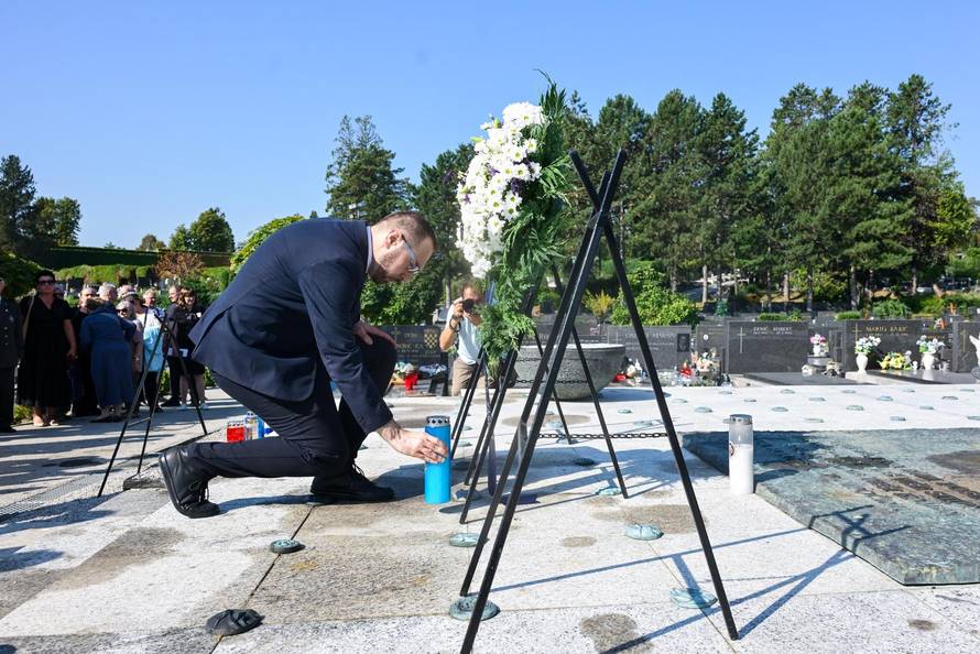 Zagreb: Tomislav Tomašević položio vijenac u povodu obilježavanja Dana pobjede i domovinske zahvalnosti