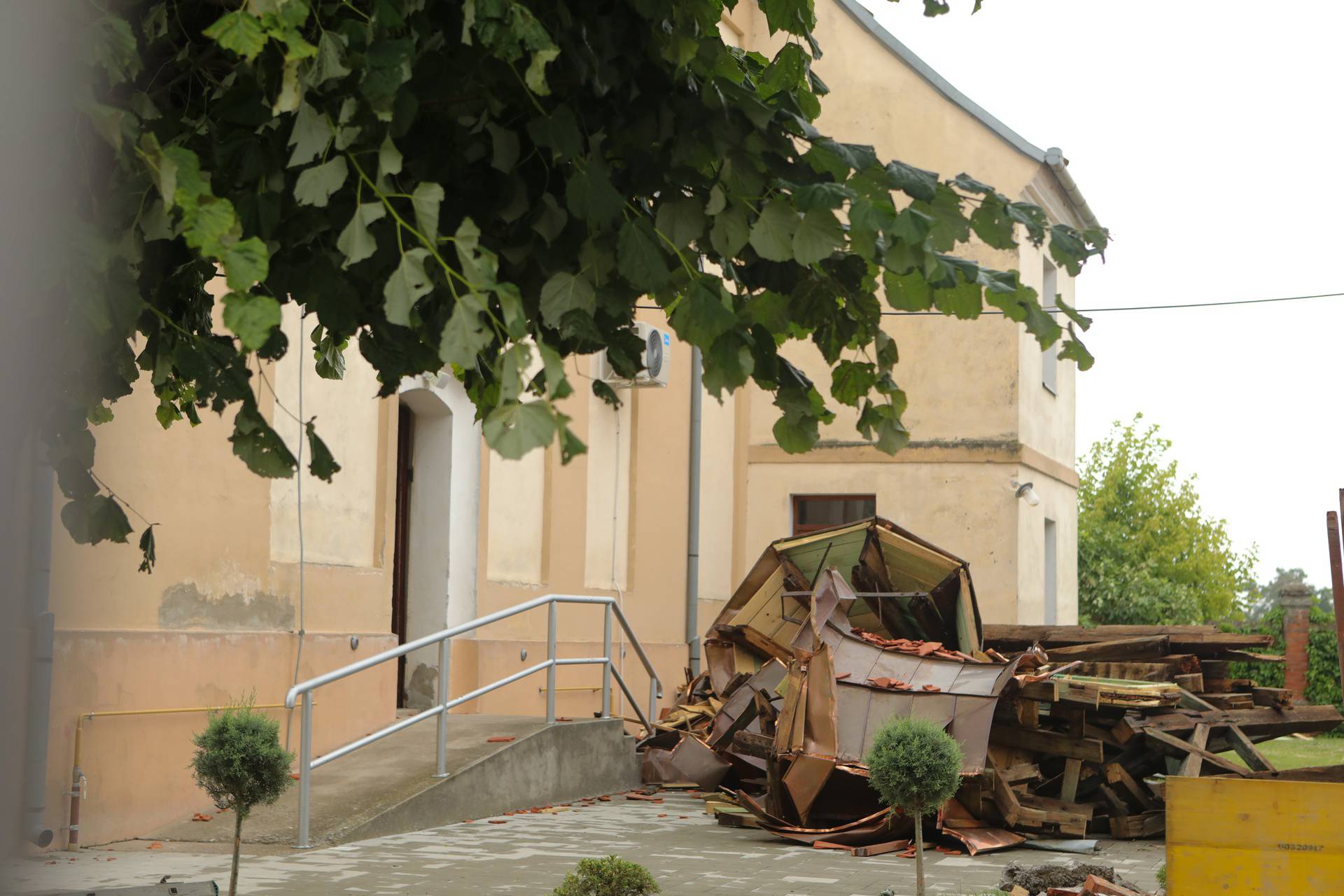 Sanacija štete u Retkovcu nakon razornog nevremena