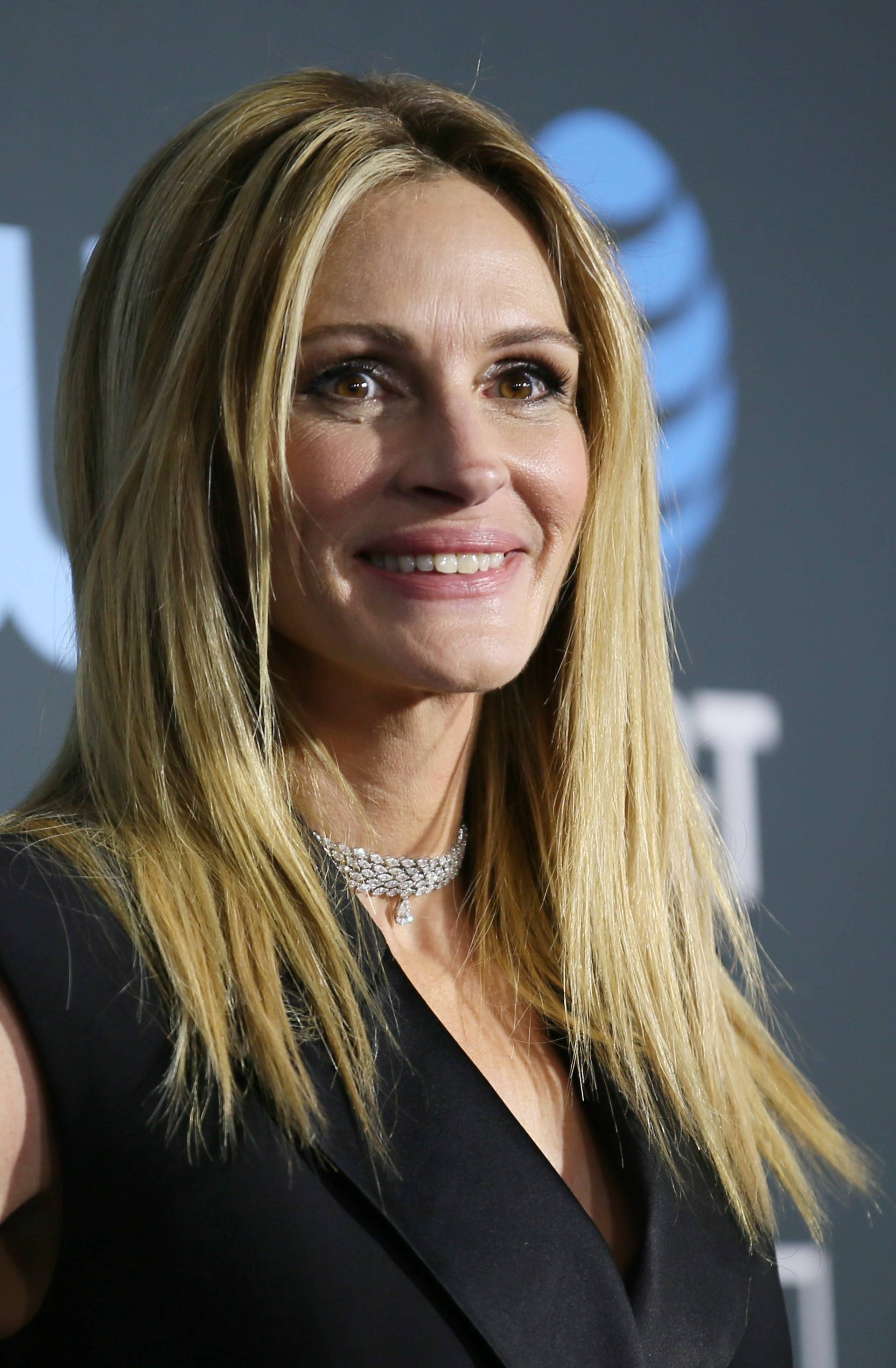 FILE PHOTO: Julia Roberts at 24th Critics Choice Awards, Santa Monica, California, U.S., in 2019