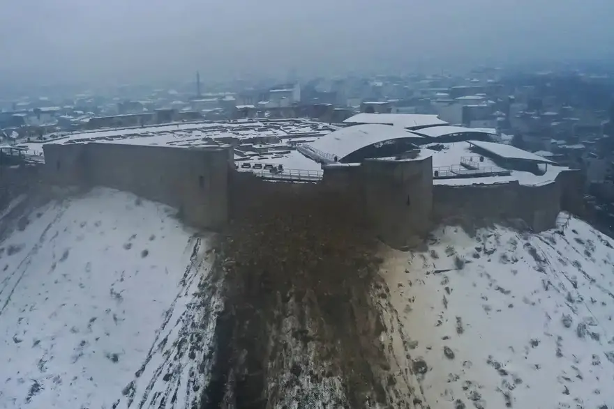 U Turskoj potres oštetio tvrđavu staru 2200 godina