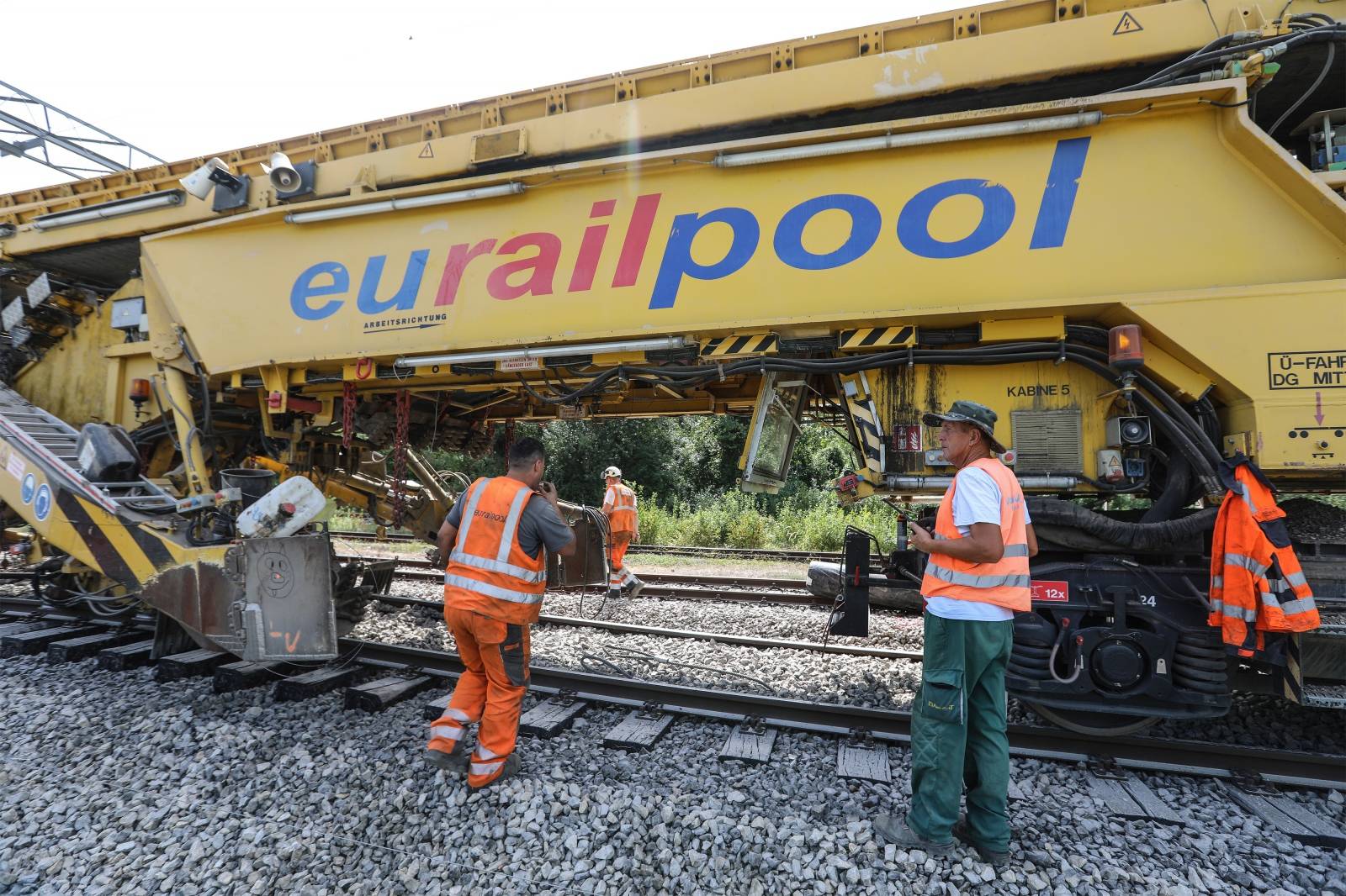 Ministra Butkovic obišao radove na obnovi željezničke pruge u Savskom Marofu