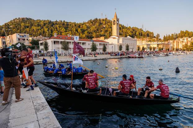 Ploče: Pobjednici ovogodišnjeg Maratona lađa je ekipa iz Zagreba