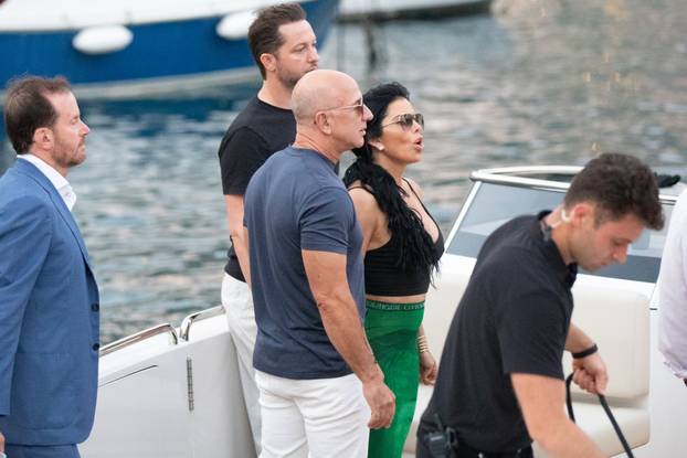 Osnivač Amazona Jeff Bezos i zaručnica Lauren Sanchez prošetali Stradunom